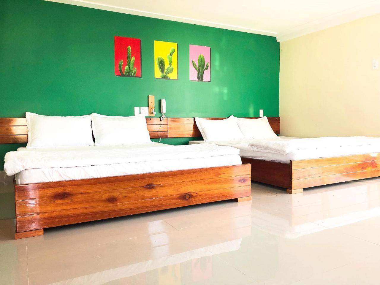 Ngoc Huong Hostel & Apartments Куинён Экстерьер фото