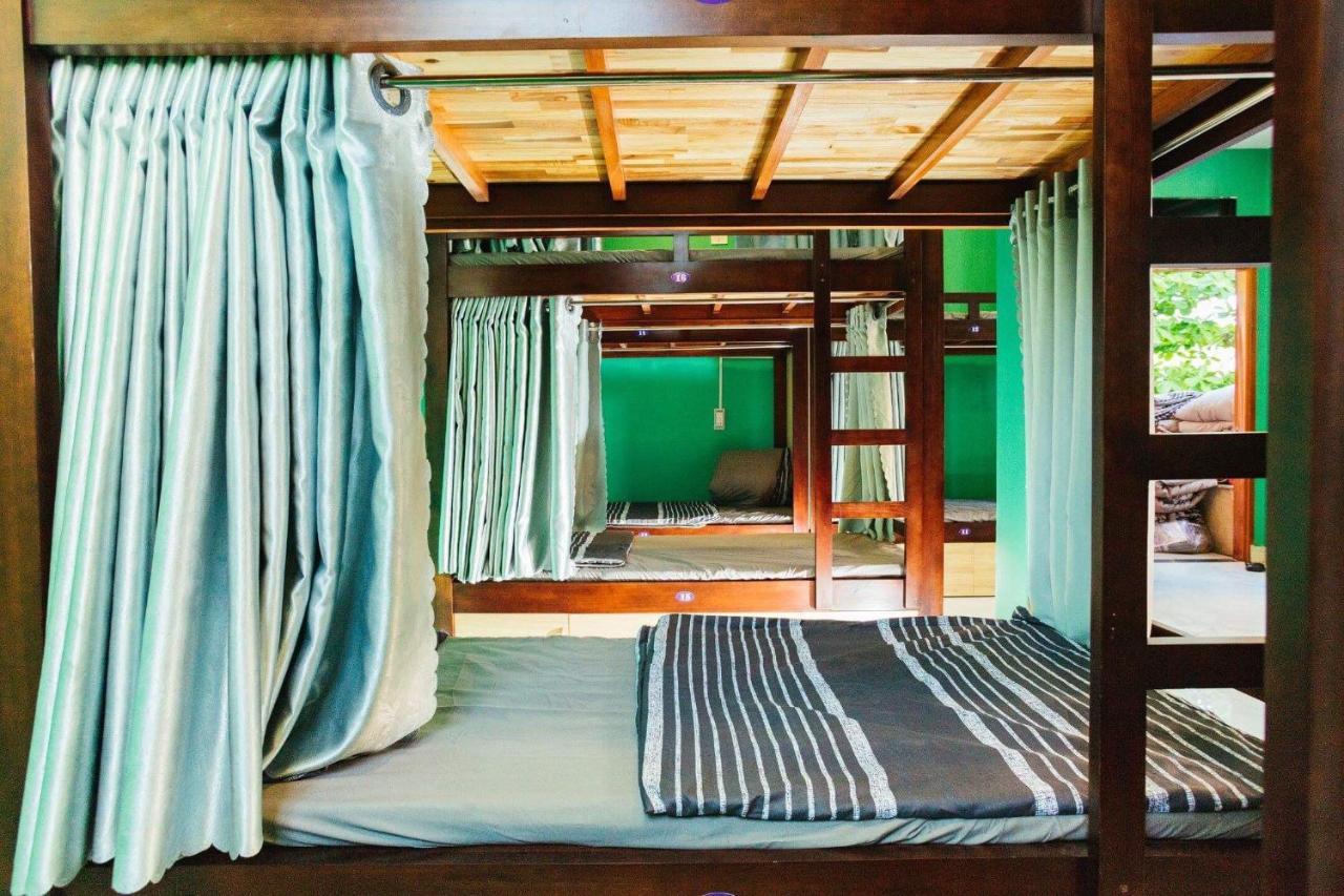 Ngoc Huong Hostel & Apartments Куинён Экстерьер фото