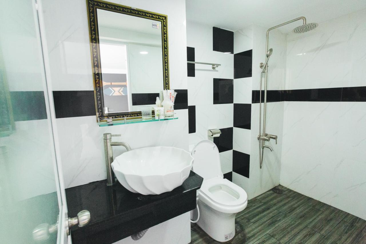 Ngoc Huong Hostel & Apartments Куинён Экстерьер фото