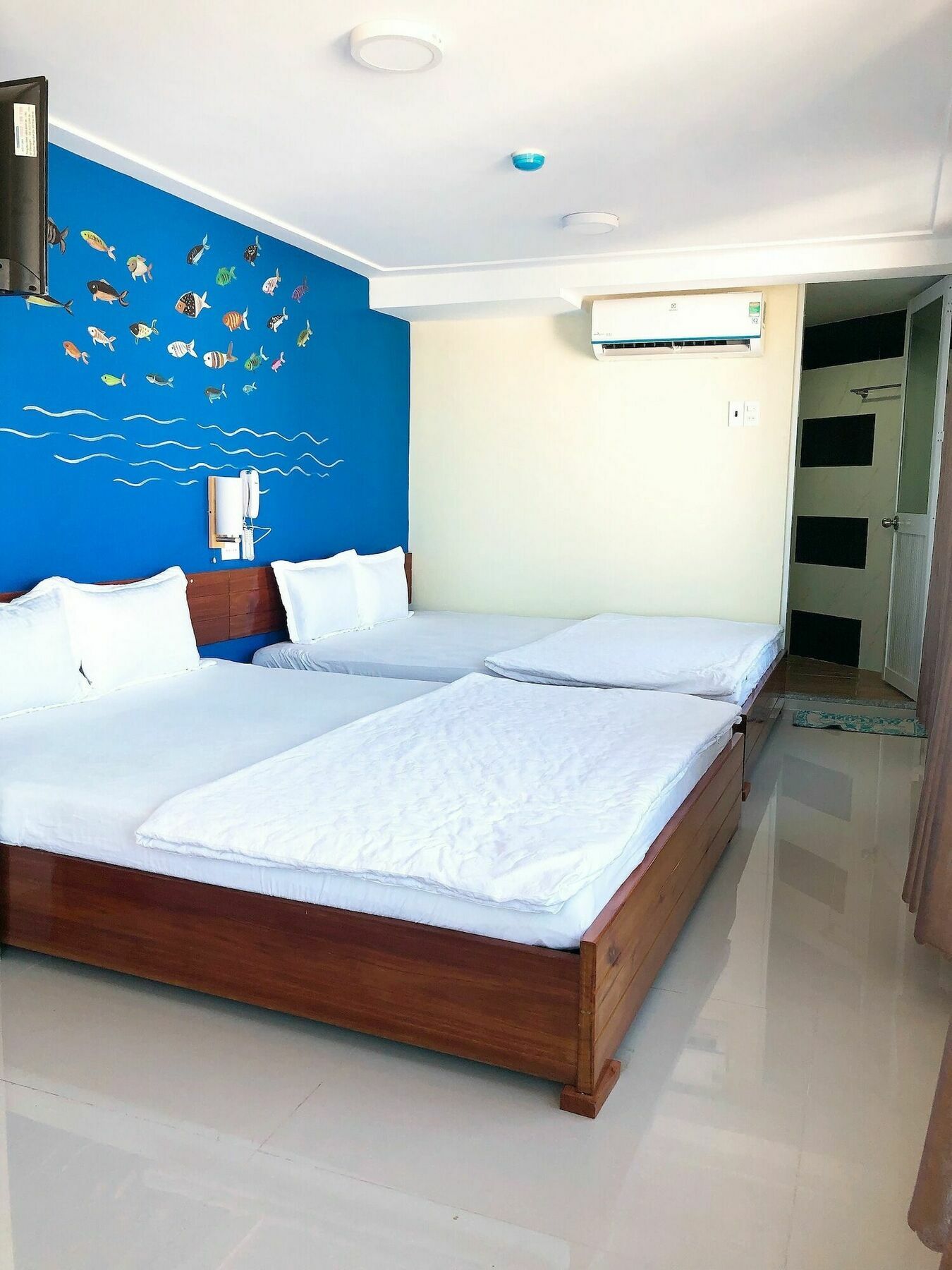 Ngoc Huong Hostel & Apartments Куинён Экстерьер фото